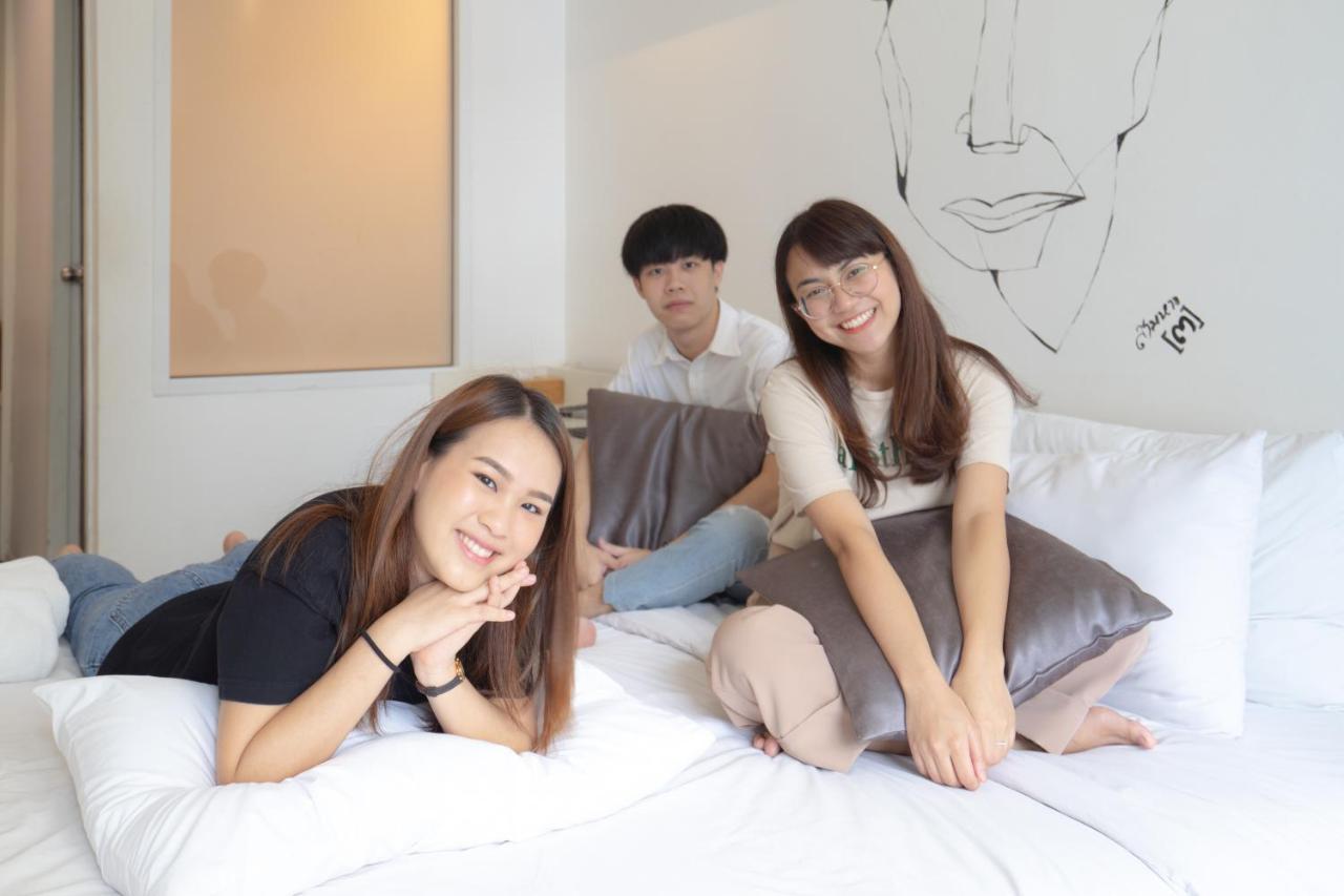 3Howw Hostel @ Sukhumvit 21 Bangkok Exteriör bild