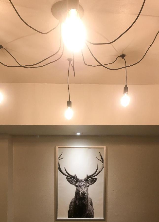 3Howw Hostel @ Sukhumvit 21 Bangkok Exteriör bild