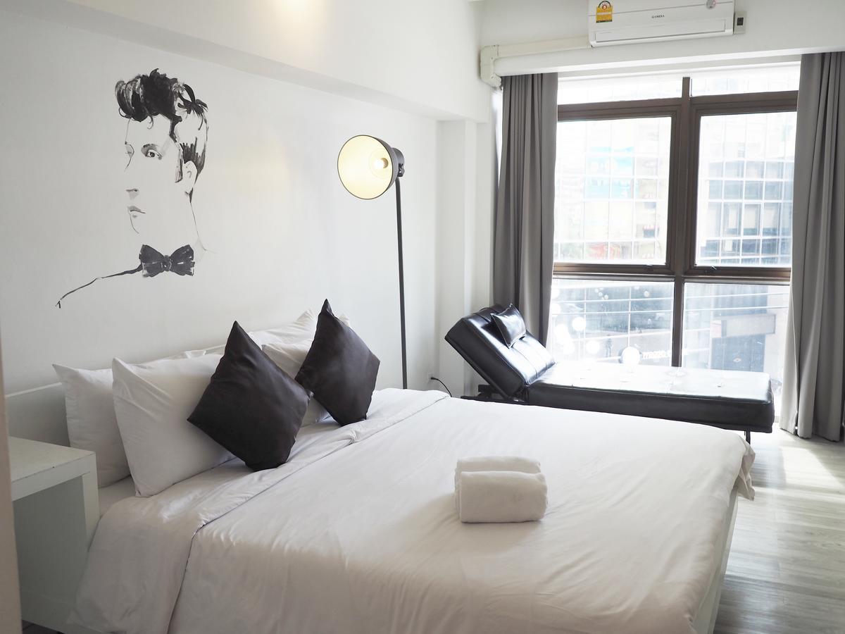 3Howw Hostel @ Sukhumvit 21 Bangkok Exteriör bild