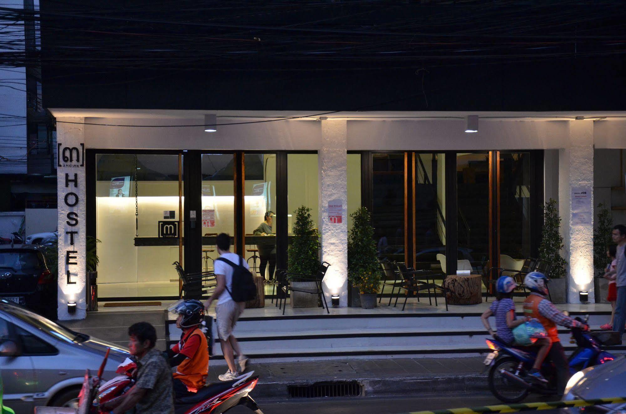 3Howw Hostel @ Sukhumvit 21 Bangkok Exteriör bild