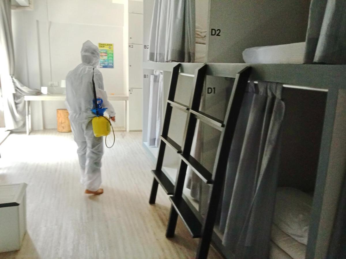 3Howw Hostel @ Sukhumvit 21 Bangkok Exteriör bild