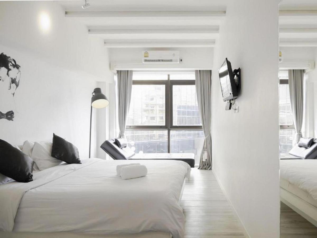 3Howw Hostel @ Sukhumvit 21 Bangkok Exteriör bild